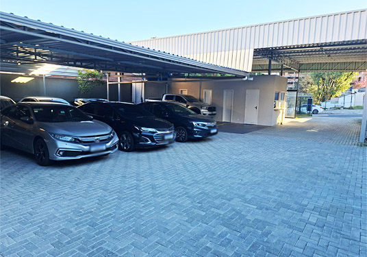 Imagem de uma das filiais da empresa Gold Park.