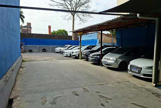 Imagem de uma das filiais da empresa Gold Park.