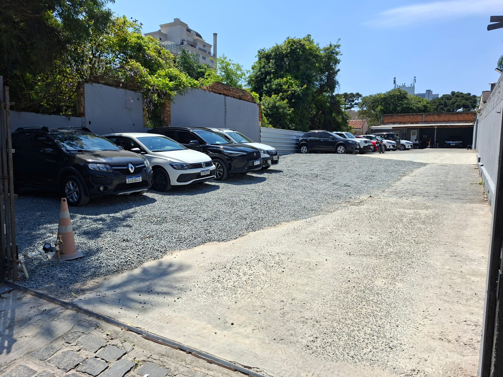 Imagem de uma das filiais da empresa Gold Park.