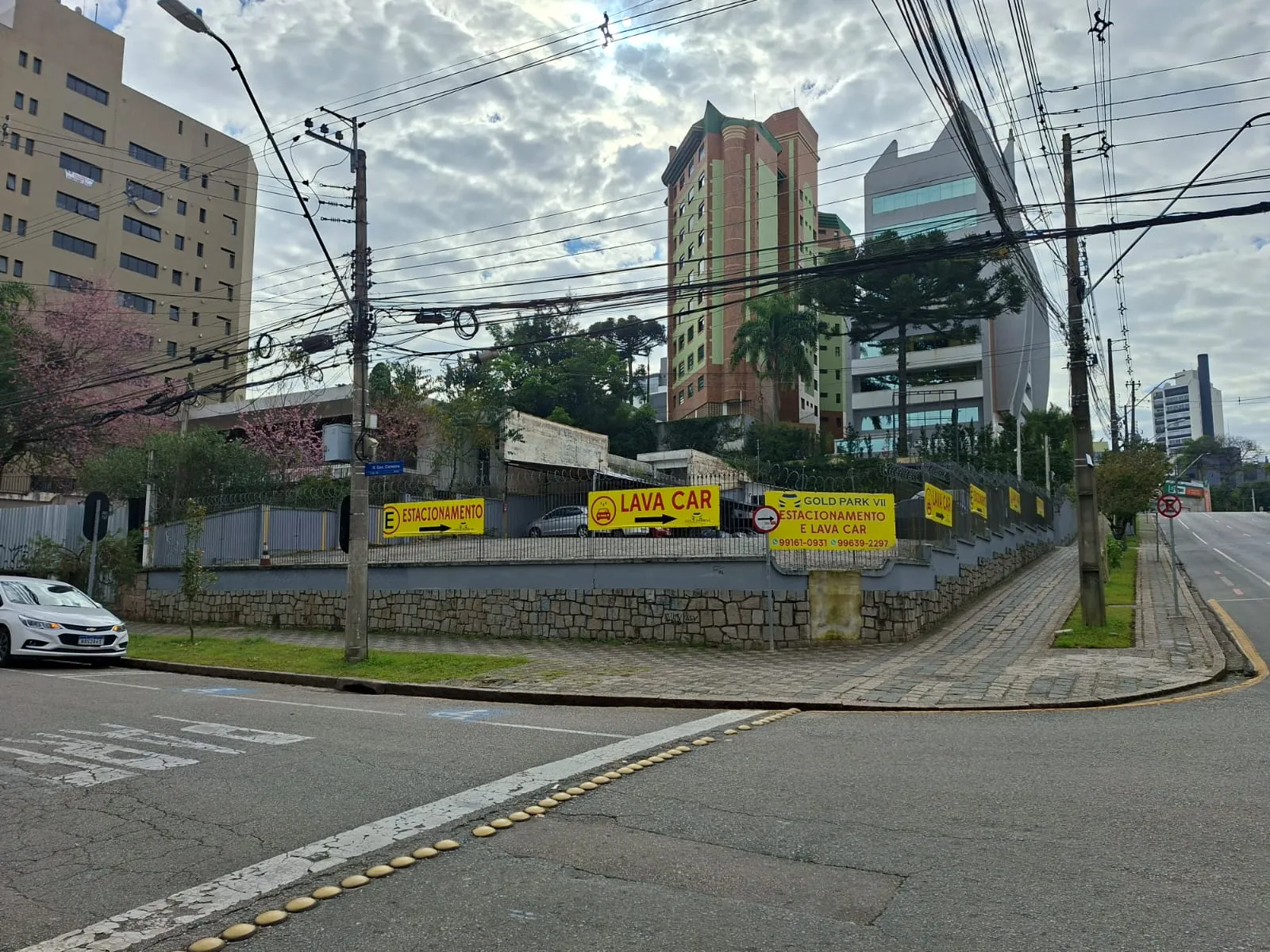 Imagem de uma das filiais da empresa Gold Park.