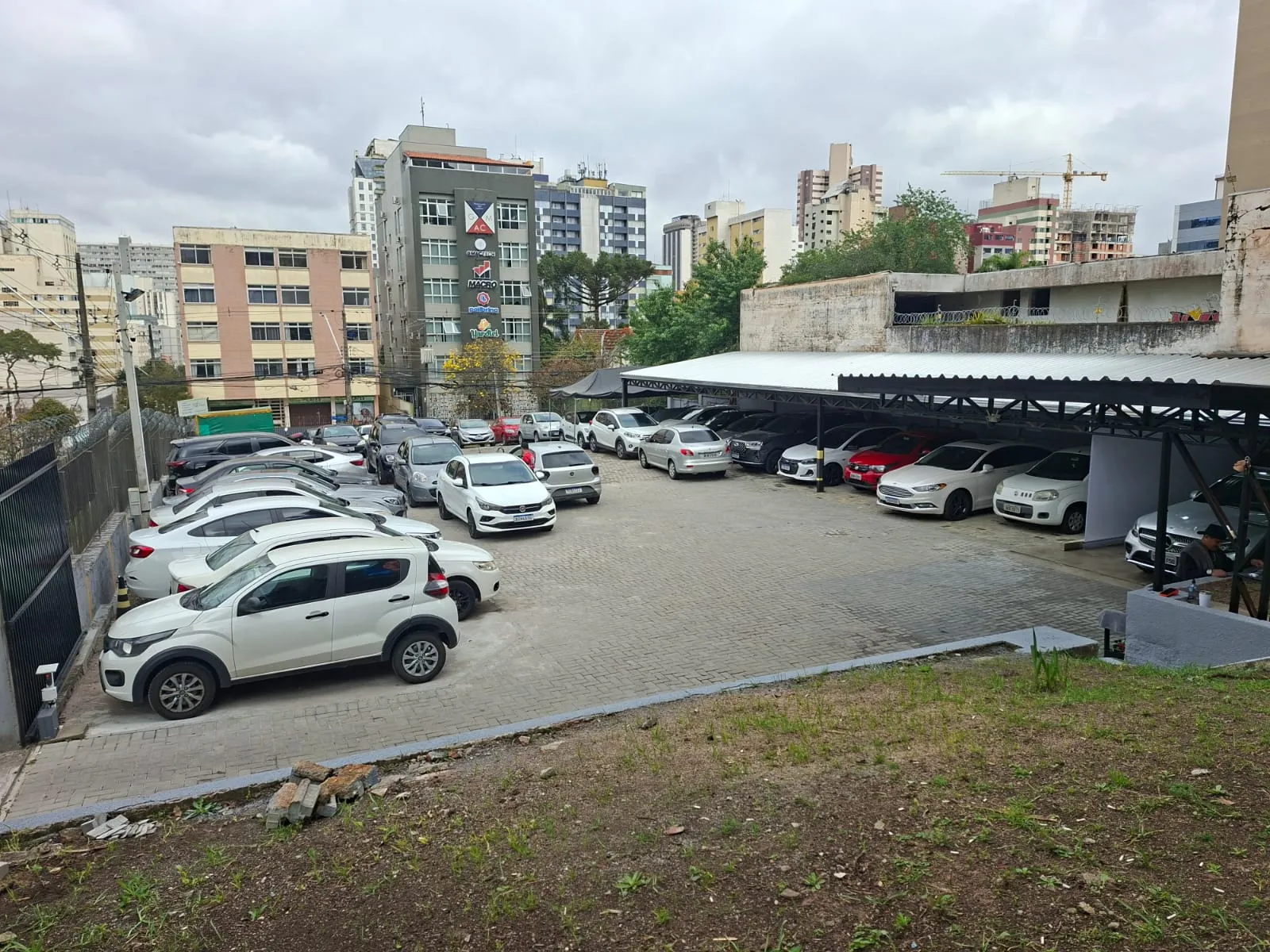 Imagem de uma das filiais da empresa Gold Park.