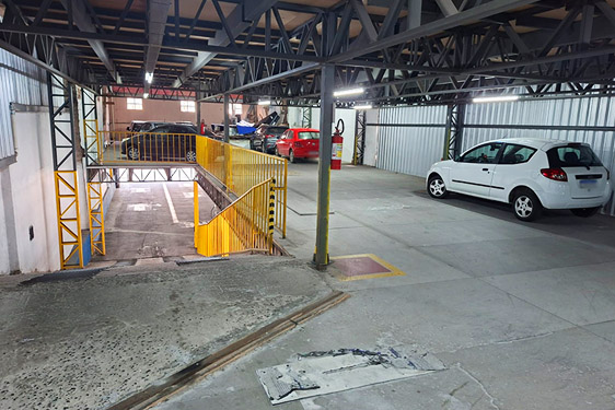 Imagem de uma das filiais da empresa Gold Park.